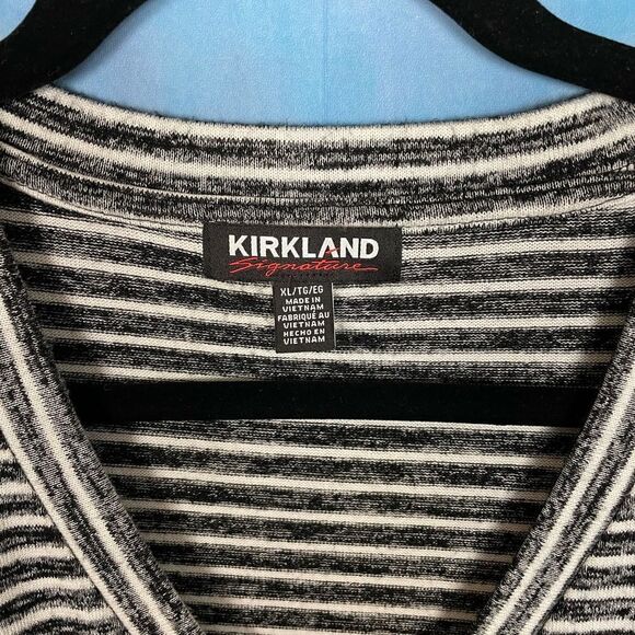 Comfy Top! - Picture 3 of 3